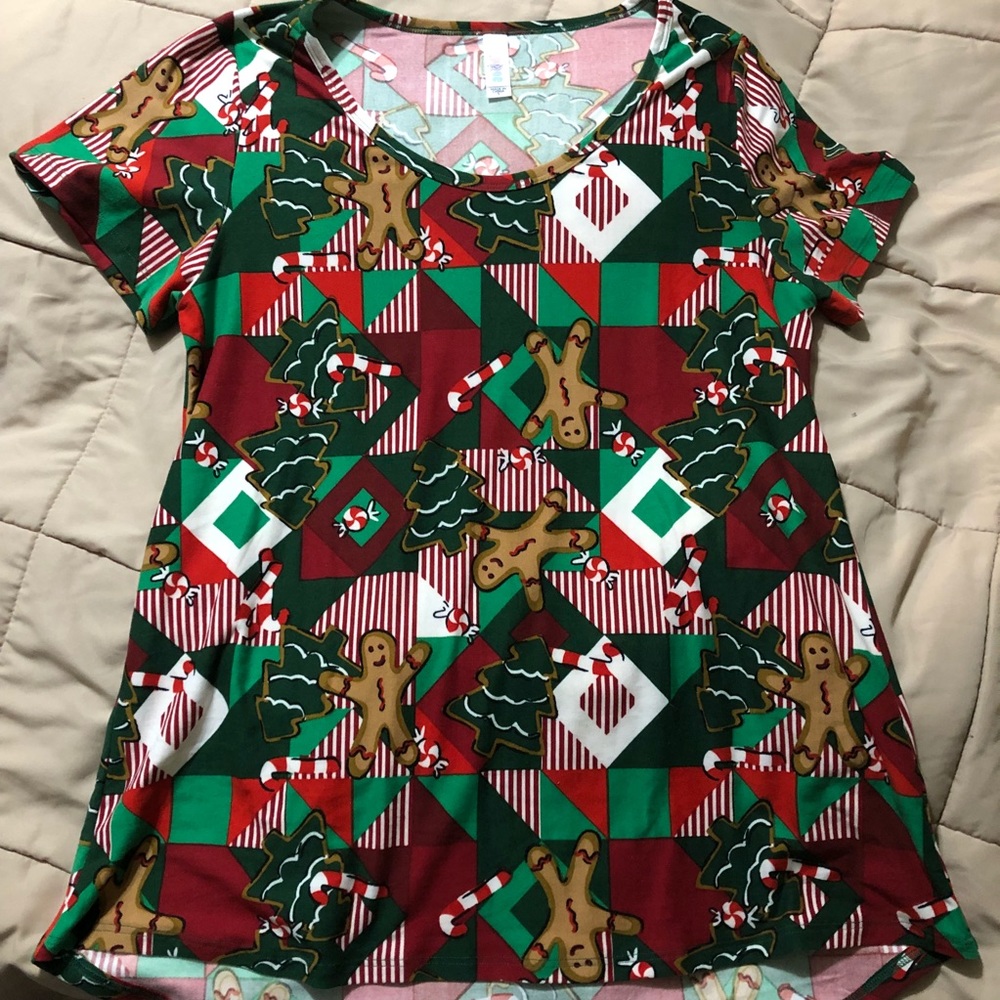 Christmas Classic Tee, Lula Roe Classic Tee Small